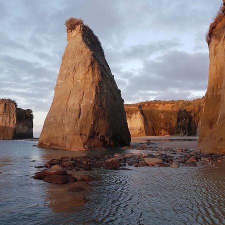 The Hole In The Rock Yurt Hotell Cape Foulwind Exteriör bild