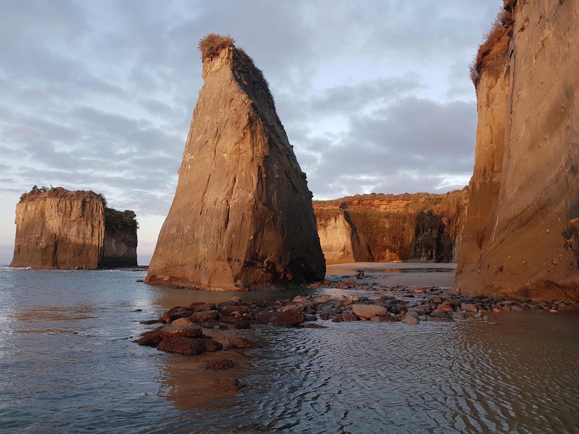 The Hole In The Rock Yurt Hotell Cape Foulwind Exteriör bild