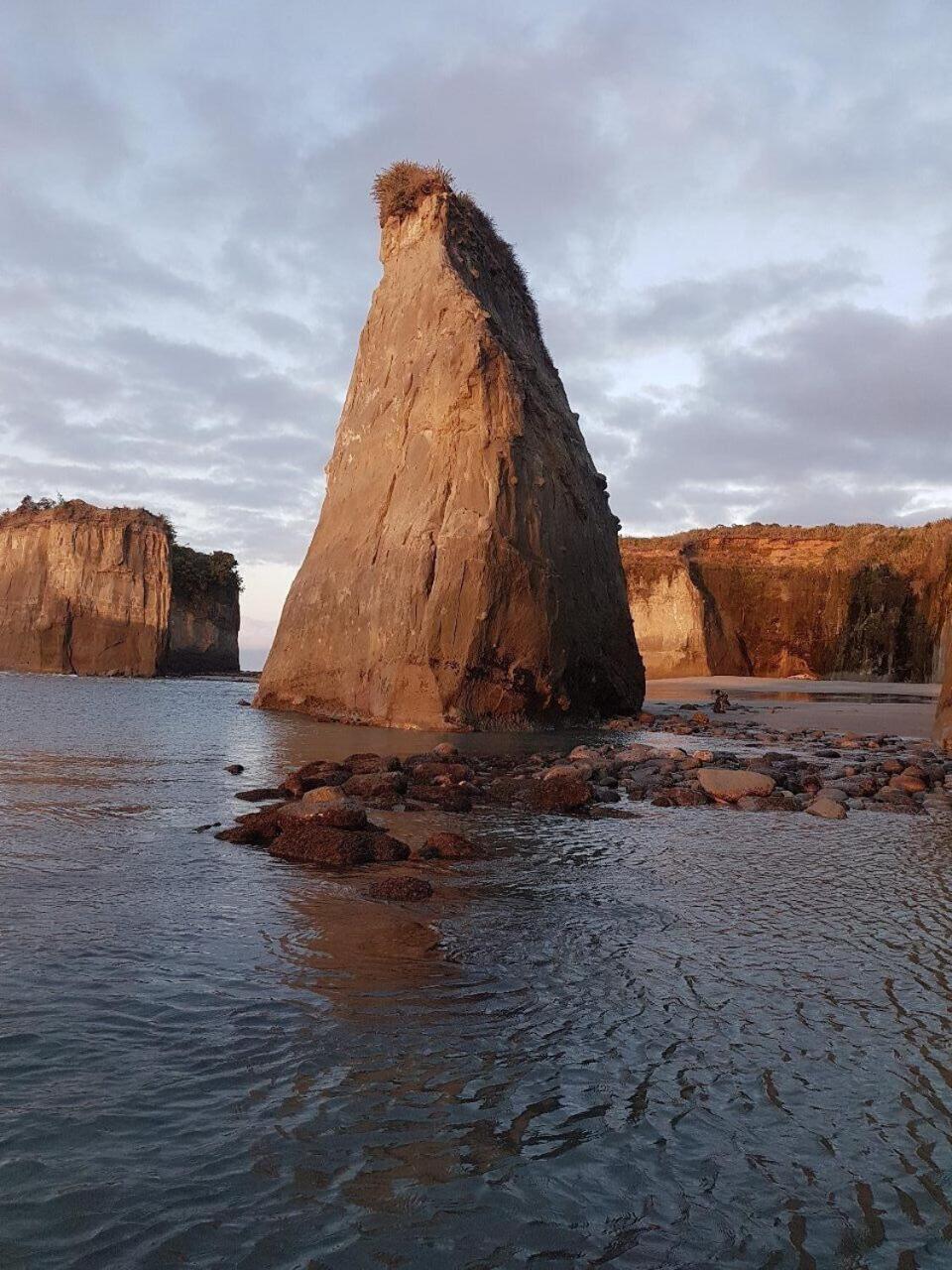 The Hole In The Rock Yurt Hotell Cape Foulwind Exteriör bild
