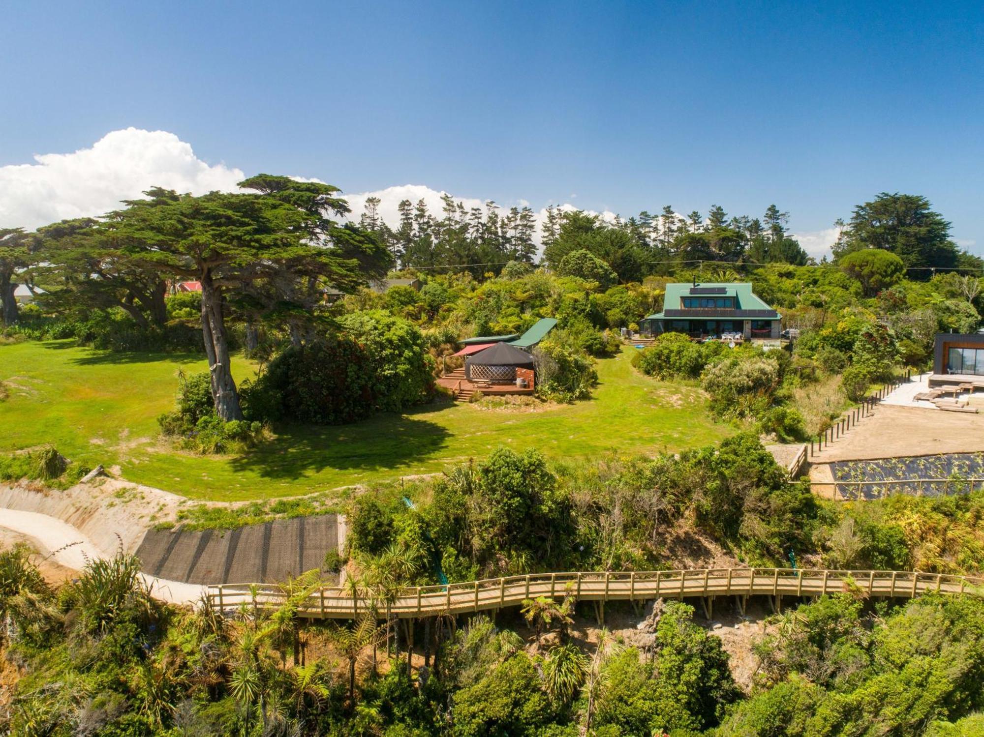 The Hole In The Rock Yurt Hotell Cape Foulwind Exteriör bild